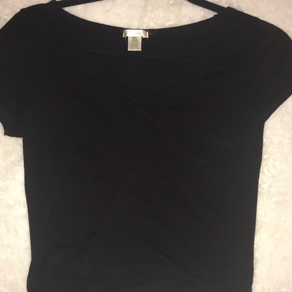 Black v-neck shirt
